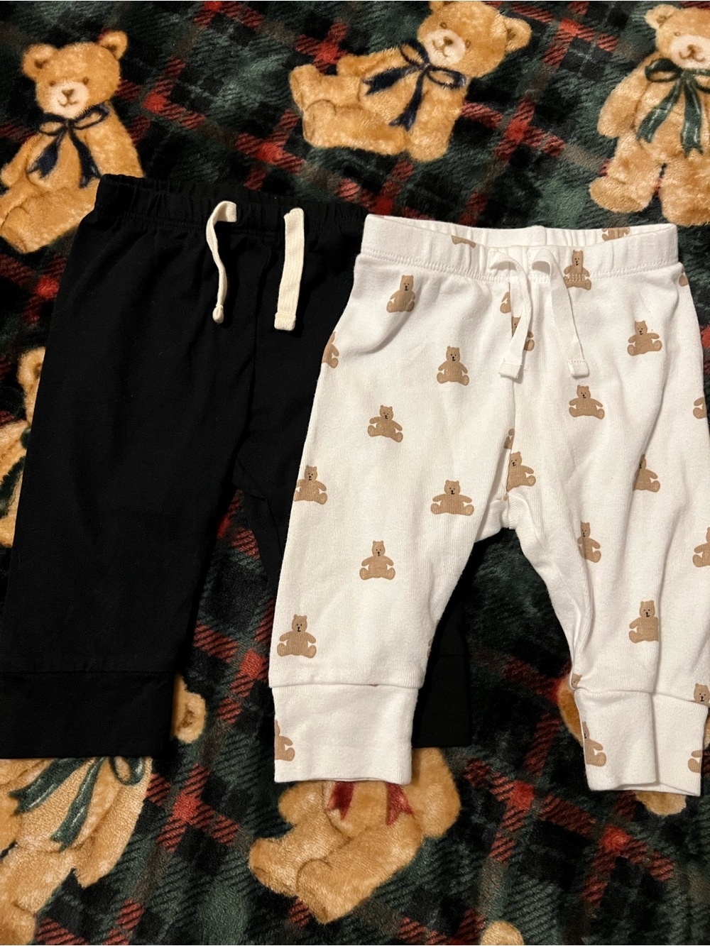 GAP Kids Bottoms - Black & White Bear Print Pants